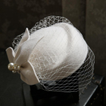 Puhast villast vildist lummav pulmak&uuml;bar Pillboxi m&uuml;ts naistele kokteilipeol Vintage Lady talvine soliidne barettk&uuml;bar Hostesside m&uuml;ts diameter 17cm white