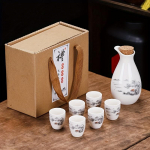1 komplekt keraamilise sake komplekt Jaapani sake tassi sisaldab 1 potti ja 6 tassi portselanist valge lik&ouml;&ouml;ri pott Traditsioonilised keraamilised k&auml;sit&ouml;&ouml; Saki tassid koduseks sushipoeks One Pot And Six Cups-snow Scene
