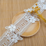 3 jardi/partii laius 4,5 cm Kvaliteetne valge/musta tikkimisauk l&auml;bib lindilillega pulmapitsiga pruudiriided 4.5cm*3Yards valge