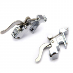 1 tk madala varrega pressjala hoidik, kinni keeratav pressjala adapter. &Otilde;mblustarvikud vend Janome Singeri &otilde;mbluseks