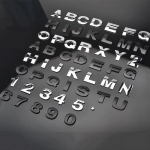 3D metallist isetegemise stiilid t&auml;hed S&otilde;nat&auml;hestik Embleem Kleebised Numbrid M&auml;rgistus Autokleebis Pagasiruumi taga logo Digitaalse m&auml;rgi tarvikud A must