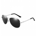 Klassikalise disainiga meeste polariseeritud p&auml;ikeseprillid v&auml;listingimustes kasutatavad mustad pimestamisvastased prillid UV-kaitsega s&otilde;iduprillid kalap&uuml;&uuml;giprillid h&otilde;be