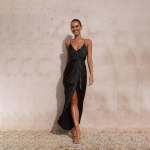 Naiste Design Sense seljata spagetirihm, soliidne anklipikkusega kleit V-kaelusega k&otilde;rge v&ouml;&ouml;kohaga L