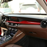 Sobib 17-20 Alfa Romeo kuivs&uuml;sinikkiust keskkonsooli liistule None white
