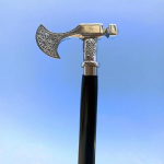 Meeste jalutuskepp, tahke tina, Baieri k&auml;epidemega lehtpuukepist jalutuskepp, s&otilde;dalase kingitus