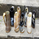 8 viikingi joogisarve kruusi komplekt koos alusega Autentsed sarvest kruusid &otilde;lle, ale, m&otilde;du jaoks Pruutneiu, pulma&uuml;rituse j&otilde;ulukingid perele