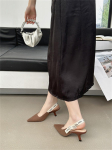 Kaarjas Selg T&uuml;hjad Kitten Heels Keskmise Kontsaga Kirjalik V&ouml;&ouml;rihm Sandalid Madala Suuga Terava Ninaga &Uuml;he Kinga Naistele 35 helepruun v&auml;rv