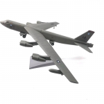 Lennukimudelid B-52 B-52H 1/200 M&otilde;&otilde;tkava Ameerika Armee B52 Strateegiline Pommitaja H&auml;vitaja T&auml;iskasvanud Lapsed Lennukim&auml;nguasjad Eksponeerimiseks N&auml;ituseks hall v&auml;rv