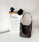 Kvaliteetne veisenahk Uus stiil ja retro Naiste Suure mahutavusega Mitmek&uuml;lgne K&otilde;rge kvaliteediga tunne Minimalistlik Mood &Uuml;he &otilde;la kott Kaenla all kandmiseks Crossbody kott 26x15x27cm kohv