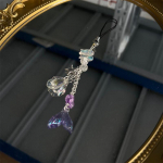 L&auml;bipaistev viieharulise t&auml;hega lilledega telefoni amulettide ripats, lilla helmestega kalasaba ripats telefonipaelaga kott v&otilde;tmehoidja