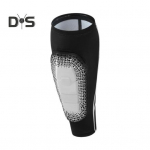 Jalgpalli s&auml;&auml;rekaitsmed t&auml;iskasvanutele kokkup&otilde;rkevastased s&auml;&auml;repadjad Kompressioon jalakaitse varrukas Sportlik varustus jalgpalli ja spordi jaoks M must hall v&auml;rv