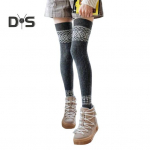 1 paar naiste talvised s&auml;&auml;rekatted paksust materjalist Colorblock s&auml;&auml;rekatted &uuml;le p&otilde;lve pikkuse s&auml;&auml;rekatted libisemisvastased k&otilde;rge elastsusega hoiavad soojas sokid helehall v&auml;rv