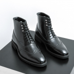 Meeste Brogue Chelsea saapad Moodsad pahkluusaapad Vabaaja l&uuml;hikesed saapad &Auml;ri-vabaaja k&otilde;rge s&auml;&auml;rega terava ninaga kingad Elegantsed mustad saapad 38 must