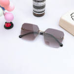 Raamita Trimmiga P&auml;ikeseprillid Naiste Ebakorrap&auml;rase Raamiga Prillid Trendikad T&auml;navastiilis S&otilde;idu P&auml;ikeseprillid