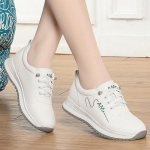 Ema kingad Mugavad ja mitte v&auml;sitavad spordivalged kingad naistele kevadel ja s&uuml;gisel Reisimiseks Vabaaja kingad Pehme tallaga kingad Naised 41