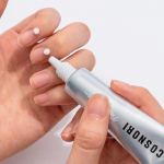 Siidi taastav k&uuml;&uuml;nekreem K&uuml;&uuml;ne toitaine Silk Repair Nail Cream 15ml