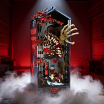 Stranger Things Raamaturiiulid &Uuml;hilduvad LEGO Klotside, Minifiguuride, Ehitusklotside, Puslekomplektidega M&auml;nguasjadega A