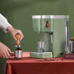 Konka KCF-CS3 poolautomaatne espressomasin