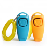 Koerte koolitamise Clickers 2 in 1 vile ja Clicker lemmiklooma koolitust&ouml;&ouml;riistad 2pcs mitmev&auml;rviline