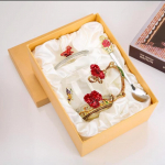 Violetne kullatud klaasist tass, kerge luksuslik kohvitass, hommikus&ouml;&ouml;gi piimatass, emaili v&auml;rvi veetassi kinkekarbi komplekt, kodukink lilla