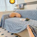 Super soe tekk diivanile Korallfliisist diivanitekk R&auml;tik talveks Pehme paks diivanikate elutuppa 1/2/3/4 kohaline diivanikate 180x130cm gray