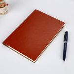 Pehme kaanega A5 paksude siselehtedega kontorim&auml;rkmik &ndash; saadaval kaheksas v&auml;rvitoonis A5 veinipunane v&auml;rv