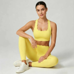 Naiste 2-osaline pits&auml;&auml;rega joogakomplekt Racerback polsterdatud spordirinnahoidja K&otilde;rge v&ouml;&ouml;kohaga lainelised retuusid J&otilde;usaal Pilates Fitness treeningkost&uuml;&uuml;m Streetwear S kollane