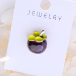 Blucome Cute Cartoon Anime Mangosteeni kujuga emailitud prossid naistele Meeste &uuml;likond Sall Hijiab Pins lilla