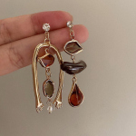 Prantsuse &otilde;limaali stiil retrokunst Abstraktne naiste mood as&uuml;mmeetriline disain korea versioon isiksus k&otilde;rvar&otilde;ngad m&otilde;&otilde;n mitmev&auml;rviline