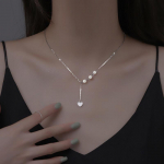 Valge Fritillaria Love Kaelakee Prantsuse k&otilde;rgekvaliteediline v&otilde;rkpunane Sama stiili kampsun kett Fringe Shell s&uuml;damekujuline p&auml;rlkrae kett 40CM