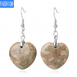 Euroopa ja Ameerika liialdatud ehted Naturaalne kr&uuml;santeem Originaalne kristall-s&uuml;damekujulised k&otilde;rvar&otilde;ngad Isiksuse trendi naiste k&otilde;rvar&otilde;ngad Heart