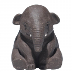 T&auml;ielikult k&auml;sitsi valmistatud elevanditeest valmistatud teelauakaunistused, Kung Fu teekomplektidega m&auml;ngimine, teetseremoonia, &uuml;mbritsevad toores mineraallilla savitee lemmikloomad One Size hall