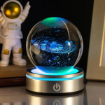 Kristallkuuli &ouml;&ouml;tuled H&otilde;&otilde;guv planeet Galaxy Astronaut 3D RGB Kuu laualamp Atmosf&auml;&auml;rilamp Lauakaunistused Lastele kingitused