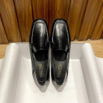 V&auml;ikesed nahast kingad Naiste Briti stiilis Uued Jaapani pehmest nahast paksu kontsaga kingad T&auml;ielikult sobivad retro keskmise kontsaga kingad 34 must