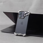 Luksuslik ebaregulaarne alumiiniumsulamist kaitserauaga telefoni&uuml;mbris iPhone'ile 12 13 14 15 16 Pro Max 16 Pro Plus objektiivi kaitsekile metallist kate iPhone 15 Pro Max hall
