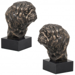 Mops &ndash; koerakuju, b&uuml;st kivialusel, skulptuur, koerten&auml;ituse trofee kaubam&auml;rgilt Art-Dog pruun