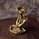 Vasest tagasivoolu viiruk p&otilde;letile Buddha Hand Lootose viirukialusele Elegantne viirukihoidja kodu jooga aroomiteraapia l&otilde;dvestamiseks B Lotus Buddha's hand