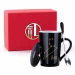 Loov keraamiline kruus &ndash; kaane ja lusikaga T&auml;htkujud, ideaalne kingitus paaridele Leo Gift Box