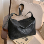 Naiste kott Retro kaenlaalune kott Trendikas crossbody kantav kaenlaalune kott Suure mahutavusega k&otilde;rgekvaliteediline &uuml;he &otilde;laga kootud kott pruun