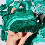 Looduslik malahhiidi viil dekoratiivkivi geoloogiline kodukujundus lauaplaadi ornament 30-100g roheline