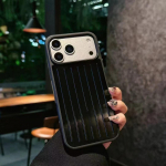 3D gofreeritud triip RIMOWA &auml;ripagasi katte jaoks IPhone 17 Pro Max 16 15 14 13 jaoks Originaalne kinkekarp Alumiiniumisulam K&otilde;rgendatud objektiivi kaitse&uuml;mbris iPhone17 Pro Max must