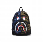 A Bathing Ape Spliced Camouflage Shark Pattern Fabric Backpack Laste seljakott Tumesinine Lilla 0ZXBGK001893Q Purple