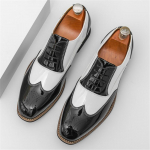 Uued Disainer Meeste Terava Otsaga L&auml;ikivad Must Valge Patchwork Brogue Oxford Kingad H&auml;rrasmehe Pulma Tagasituleku Kleidi Kingad 38
