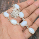 Piimjas Opaal v&auml;&auml;riskivist 925 Sterling H&otilde;bedast k&auml;sitsi valmistatud unikaalne ehtekaelakee 18 Inches valge