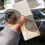 Mood Trendikas fotokroomsed l&uuml;hin&auml;gelikkusprillid Luksuslikud naiste miinusdioptriga prillid &otilde;ues v&auml;rvimuutvad p&auml;ikeseprillid retsepti alusel 0