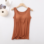 Laade rihmadega naiste polsterdatud rinnakorpus, mitmek&uuml;lgsed &uuml;ler&otilde;ivad, rangluu paljastav aluspesu, suveks varrukateta L