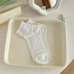 Naiste suvised sokid, &otilde;&otilde;nesv&otilde;rk, &otilde;hukesed hingavad mustad valged hallid l&uuml;hikesed sokid armsad t&uuml;drukud armsad &uuml;hev&auml;rvilised madala l&otilde;ikega pahkluu sokid valge