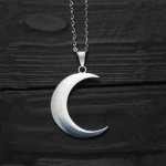Gooti stiilis suur poolkuu kaelakee amulett wicca ripats kuu n&otilde;idus maagia ehted kingitused