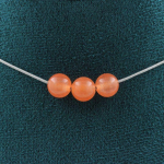 Pierres et Min&eacute;raux. Collier 3 perles Calc&eacute;doine orange 8 mm. Chaine en acier inoxydable Collier femmes, hommes. Taille personnalis