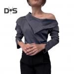 Naiste s&auml;rk n&ouml;&ouml;pidega, &uuml;hendatud kilpkonnakaelusega, pikkade varrukatega, vaba l&otilde;ikega, &uuml;hev&auml;rviline, &otilde;lgu paljastav pluus S roheline